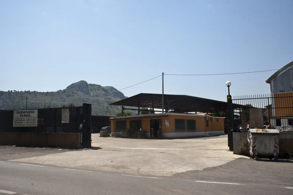 Azienda Formisano Ferro Entrata 1024x683 - Azienda